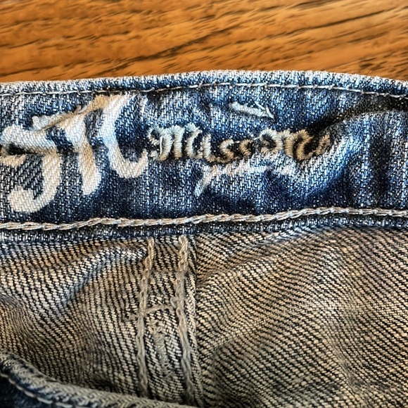 Miss Me jean shorts - Picture 3 of 7